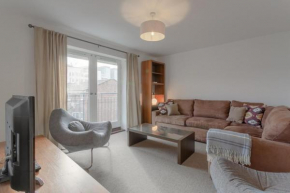 A Spacious 2 Bedroom Apartment In Aldgate East
